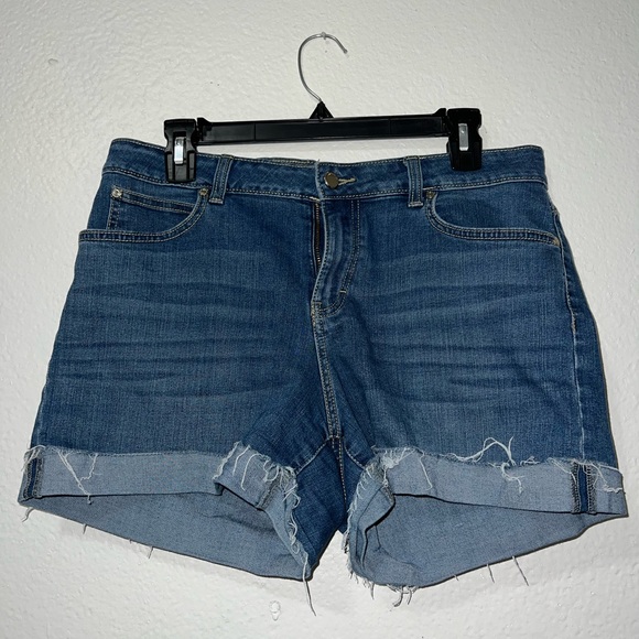 Jennifer Lopez Pants - Jennifer Lopez Jean Shorts